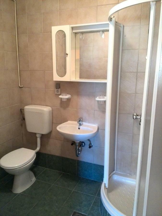 Kampor Apartments Экстерьер фото